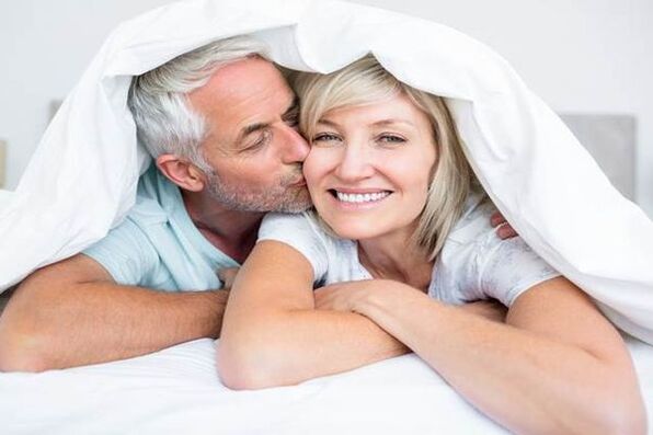 täiskasvanud abielupaar